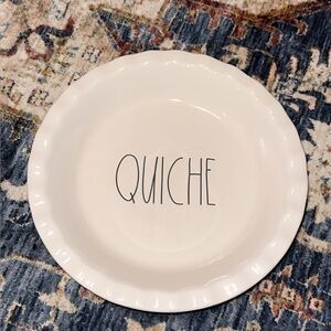 Rae Dunn white ceramic pie dish ‘QUICHE’ baking/cooking/kitchen